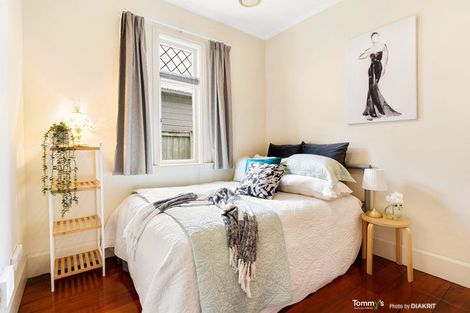 Photo of property in 101 Endeavour Street, Lyall Bay, Wellington, 6022