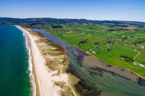 Photo of property in 39 North Cove Lane, Waipu, 0582