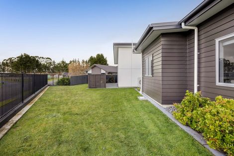 Photo of property in 7 Mercade Close, Stratford, 4332