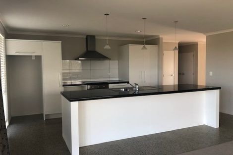 Photo of property in 1 Matariki View, Welcome Bay, Tauranga, 3112