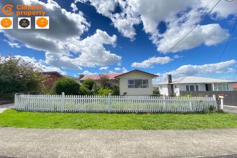Photo of property in 2/2 Aotea Road, Glen Eden, Auckland, 0602
