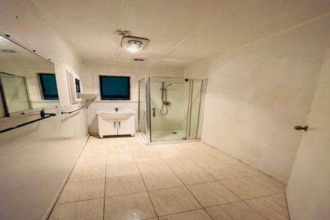 Photo of property in 2/25 York Road, Papatoetoe, Auckland, 2104