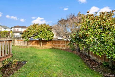 Photo of property in 1/2 Stoneleigh Court, Sunnynook, Auckland, 0632