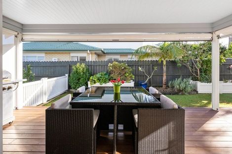 Photo of property in 20 Bermuda Place, One Tree Point, 0118