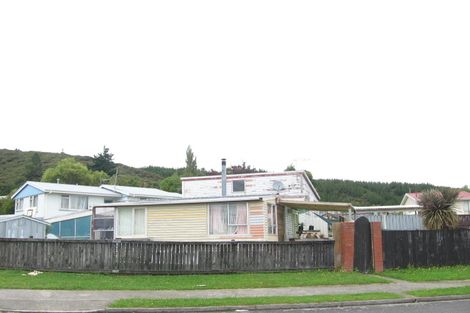 Photo of property in 34 Edelweiss Grove, Timberlea, Upper Hutt, 5018