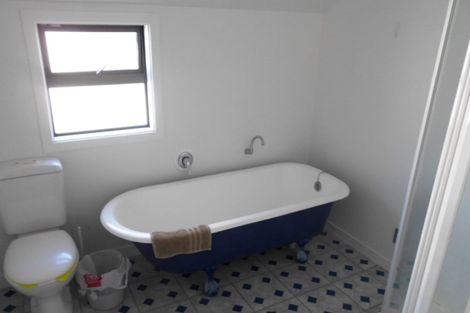 Photo of property in 52b Parkvale Road, Karori, Wellington, 6012