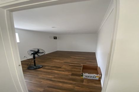 Photo of property in 1/30 Sunnyfield Crescent, Glenfield, Auckland, 0629