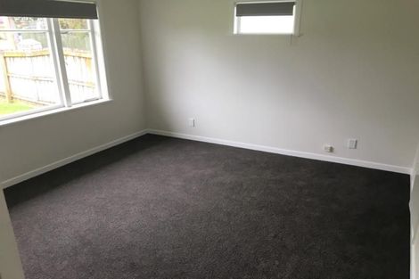 Photo of property in 16 Beaubank Road, Kelston, Auckland, 0602