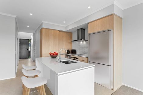 Photo of property in 28 Cambie Avenue, Red Beach, 0932