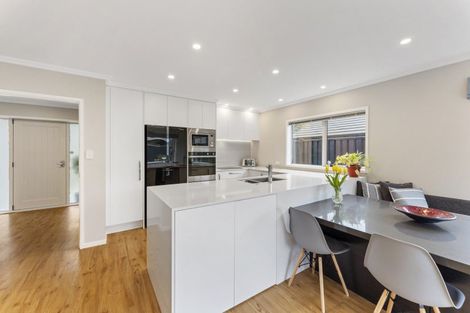 Photo of property in 37 Somerby Mews, Silverstream, Upper Hutt, 5019