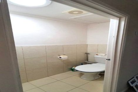 Photo of property in 2/42 Prince Regent Drive, Half Moon Bay, Auckland, 2012