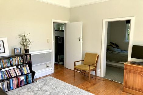 Photo of property in 1/14 Clifton Terrace, Kelburn, Wellington, 6012