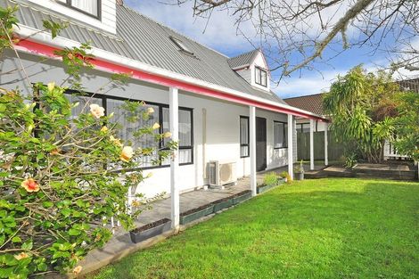 Photo of property in 2/37 Reeves Road, Pakuranga, Auckland, 2010