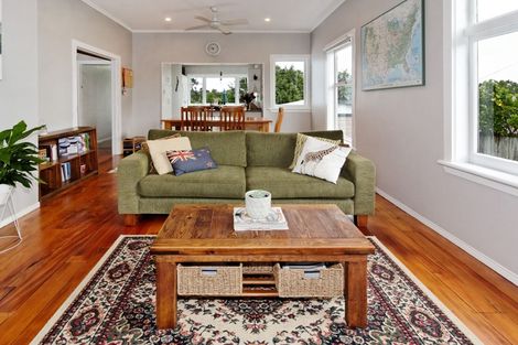Photo of property in 179 Titirangi Road, New Lynn, Auckland, 0600