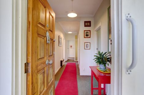 Photo of property in 11 Hipango Terrace, Durie Hill, Whanganui, 4500