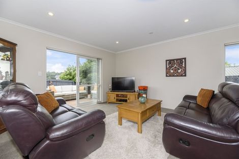 Photo of property in 17 Anna Lane, Glen Eden, Auckland, 0602
