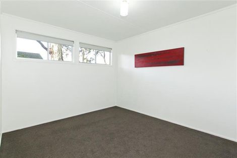 Photo of property in 1/8 Rewi Street, Torbay, Auckland, 0630