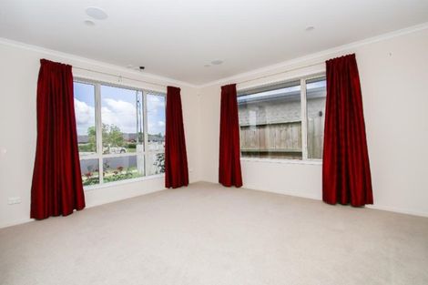 Photo of property in 14 Teatree Close, Huntington, Hamilton, 3210