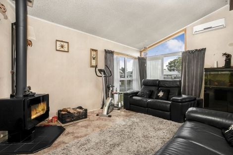 Photo of property in 24 President Avenue, Papakura, 2110