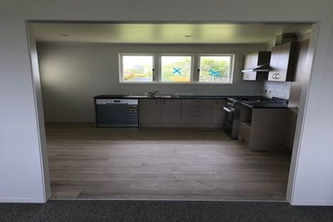 Photo of property in 27 Hill Crescent, Papakura, 2110