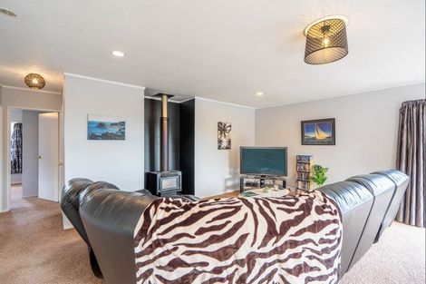 Photo of property in 66b Aorangi Road, Paraparaumu, 5032