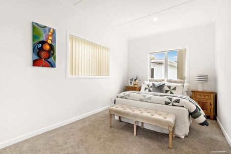 Photo of property in 20 Lynbrooke Avenue, Blockhouse Bay, Auckland, 0600