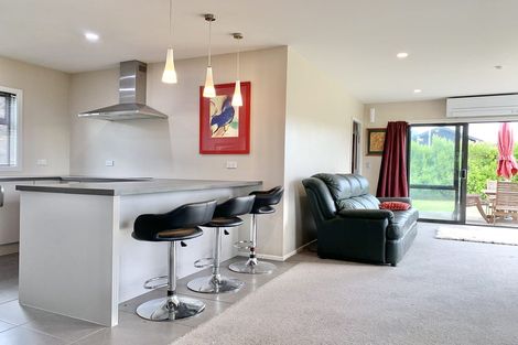 Photo of property in 8 Latham Stubbs Crescent, Waipawa, 4210