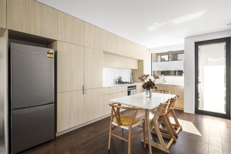 Photo of property in 2 Jean Caldwell Way, Island Bay, Wellington, 6023