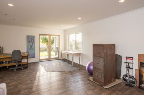 Photo of property in 42 Harry Shaw Way, Raumati South, Paraparaumu, 5032