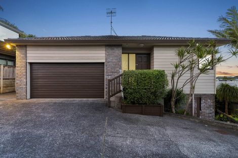 Photo of property in 2/28 Mark Edward Drive, Half Moon Bay, Auckland, 2012