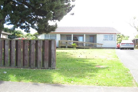 Photo of property in 21 Staverton Crescent, Mangere, Auckland, 2022
