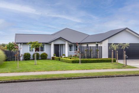 Photo of property in 28 Feist Street, Carterton, 5713