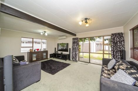 Photo of property in 8 Matai Place, Hawera, 4610