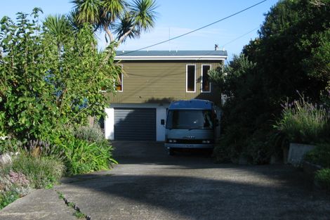Photo of property in 5 Ogilvy Terrace, Plimmerton, Porirua, 5026