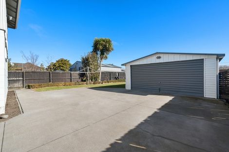 Photo of property in 33 Cotswold Avenue, Bishopdale, Christchurch, 8053