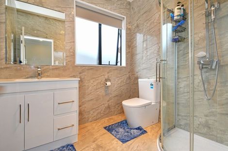 Photo of property in 15 Huahua Crescent, Papakura, 2110