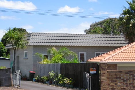 Photo of property in 51a Boundary Road, Blockhouse Bay, Auckland, 0600