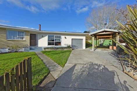 Photo of property in 54 Hillside Drive, Maoribank, Upper Hutt, 5018