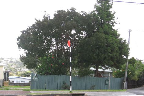 Photo of property in 1/46 Sunnynook Road, Sunnynook, Auckland, 0620