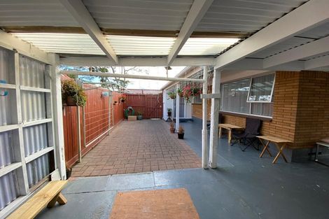 Photo of property in 2 Edmund Hillary Avenue, Papakura, 2110
