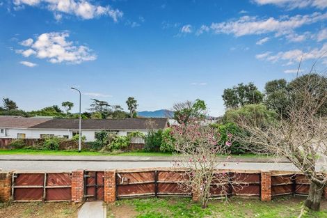 Photo of property in 1 Redwood Close, Paraparaumu, 5032