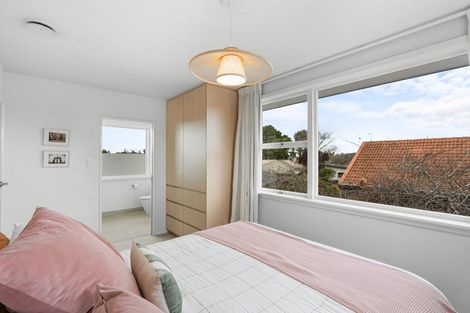 Photo of property in 21 Woodstock Place, Russley, Christchurch, 8042