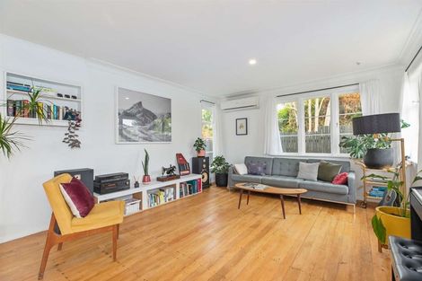 Photo of property in 7 Tui Crescent, Manurewa, Auckland, 2102