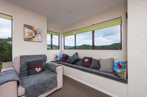 Photo of property in 54 Woodhouse Avenue, Karori, Wellington, 6012