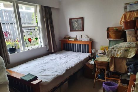 Photo of property in 1 Holmes Grove, Naenae, Lower Hutt, 5011