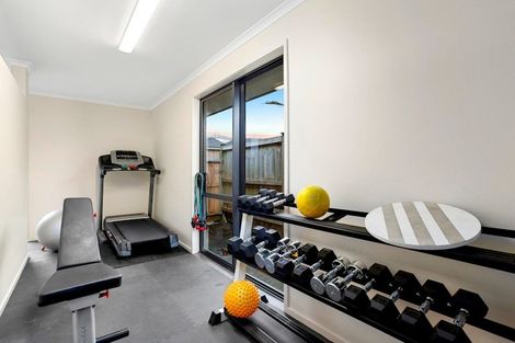 Photo of property in 36 Madison Terrace, Silverdale, 0932