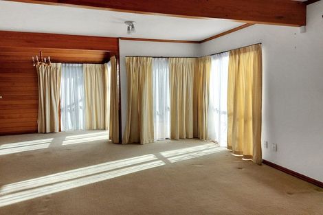 Photo of property in 7 Sunrise Lane, Te Atatu South, Auckland, 0610