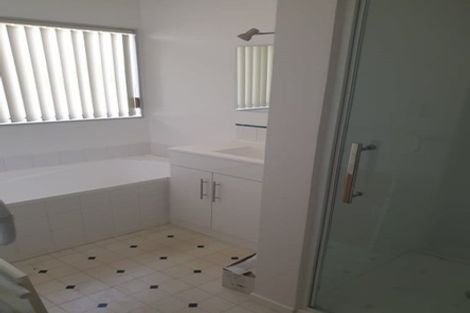 Photo of property in 1/2 Tainui Terrace, Mangere Bridge, Auckland, 2022