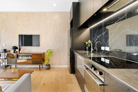 Photo of property in 2/165 Hobsonville Point Road, Hobsonville, Auckland, 0616