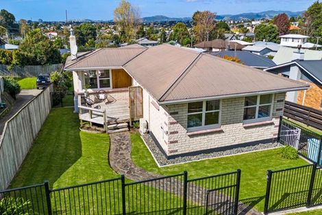 Photo of property in 11 Highfield Crescent, Brookfield, Tauranga, 3110